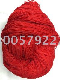 Acrylic wool is available in stock for hand-knitted DIY baby yarn, medium and thick hook shoes and scarves, and export bulk yarn