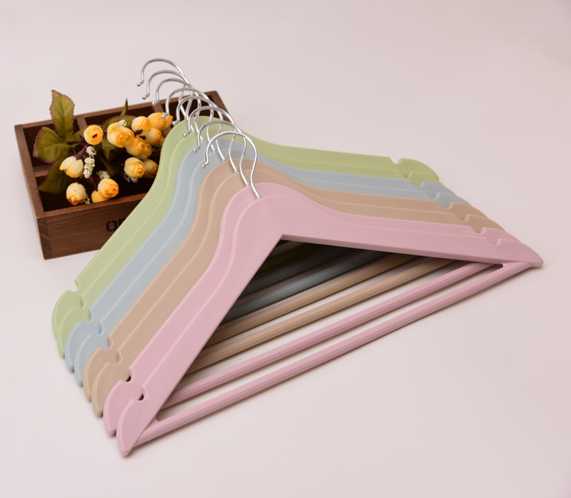 Clothes maker P66 plastic clothes hangers For household dry and wet clothing wardrobe wholesale thumbnail