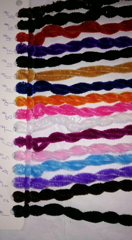 Wholesale of yarns, fancy yarns, Chenille yarns, special yarns, polyester yarns, DIY woven scarves, cushions Application Scenario