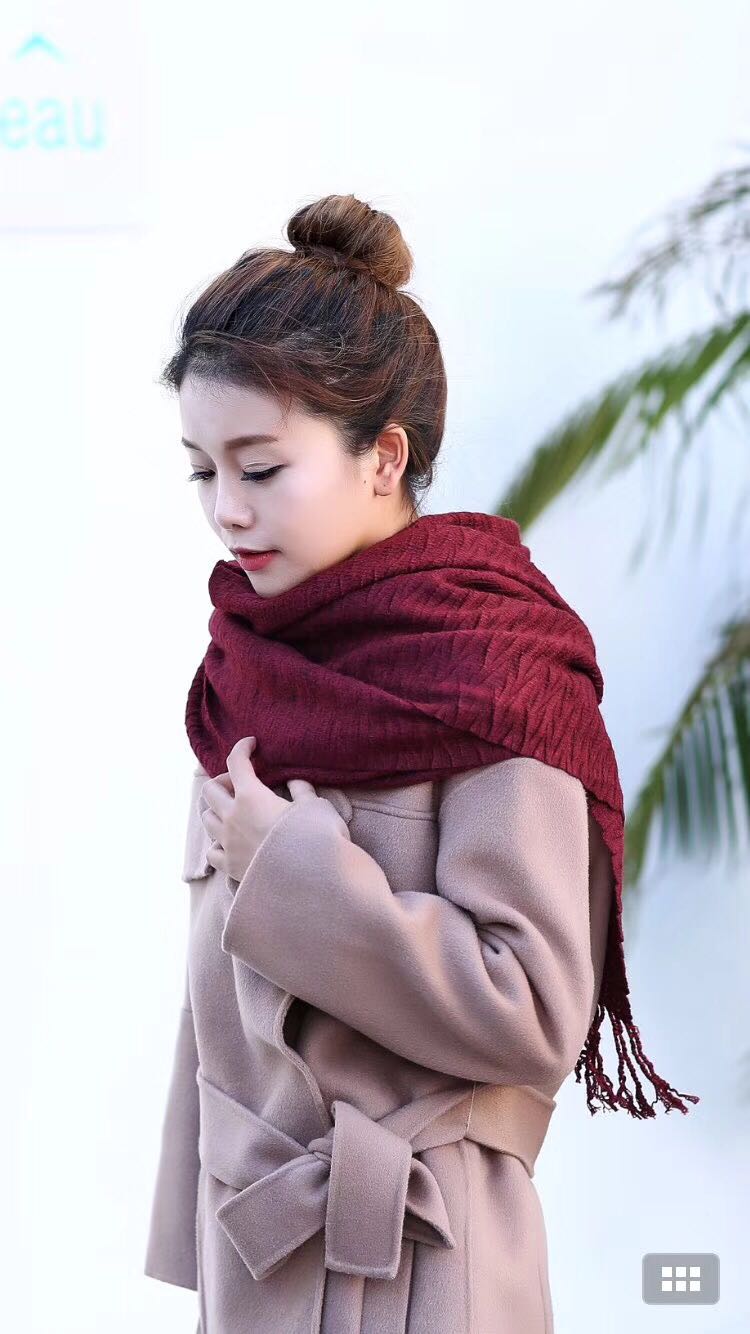 Long soft and delicate towel for both men and women