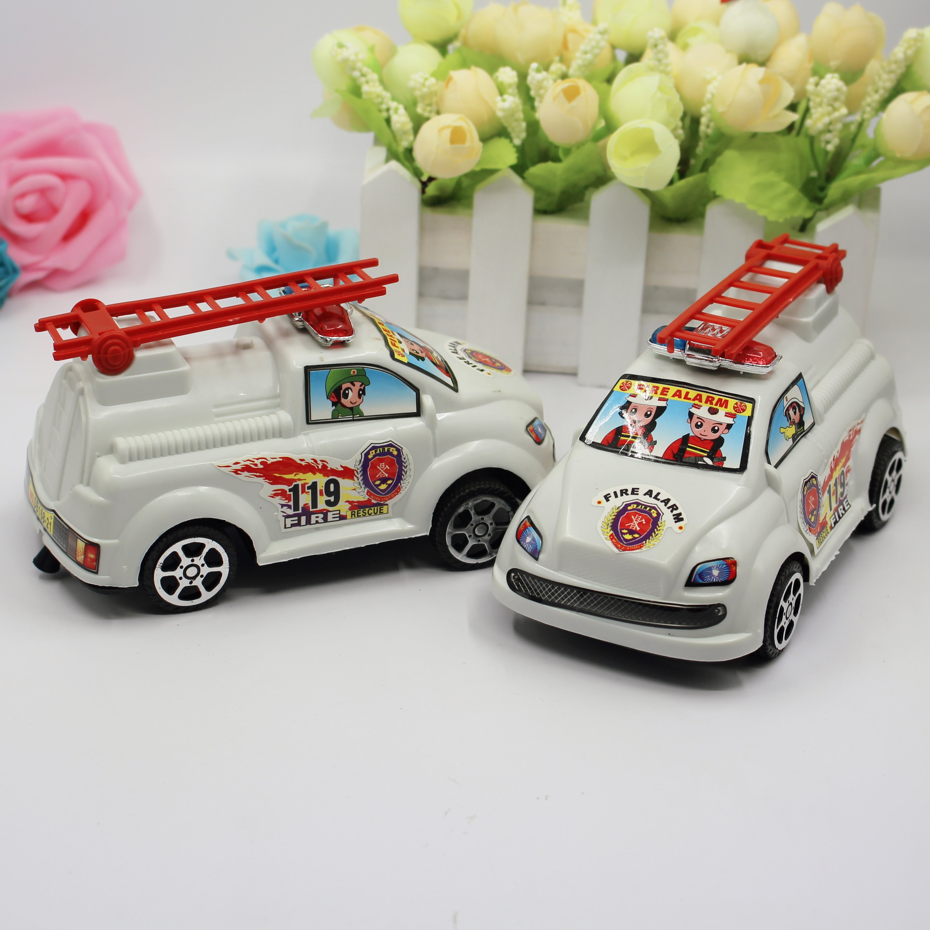 Fire truck with wire pulling, children's toys, wire pulling toys, educational toys, street stall wholesale, street stall 2 yuan