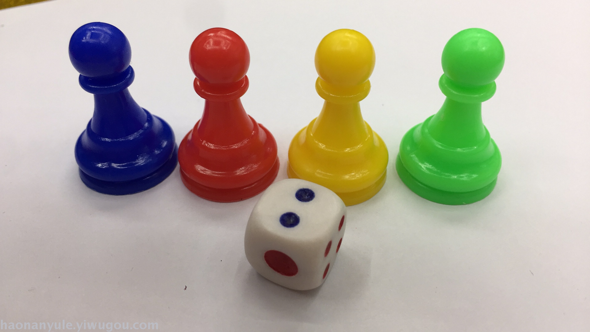 供应骰子棋子 塑料棋子 飞行棋 跳棋 游戏棋子35MM细节图
