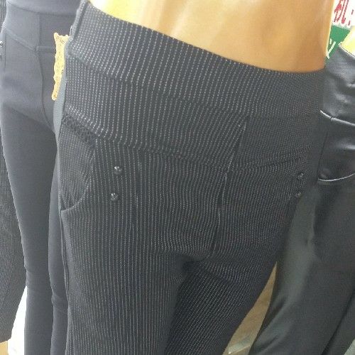 There are really super soft and warm straight-strip pants details Picture