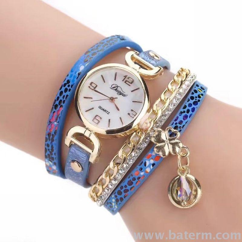 Aliexpress's best-selling fashionable printed four-leaf clover crystal pendant bracelet watch for girls and students Specification image