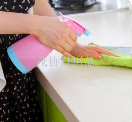 Hand pressed candy color sprinkling kettle watering pot watering flower sprayer small spray pot TV TV shopping