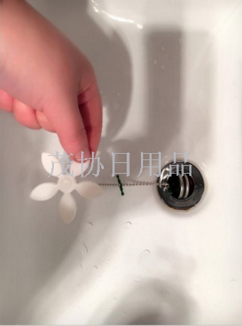 Hair cleaner, sink anti-clogging hook, drain unclogging device Application Scenario
