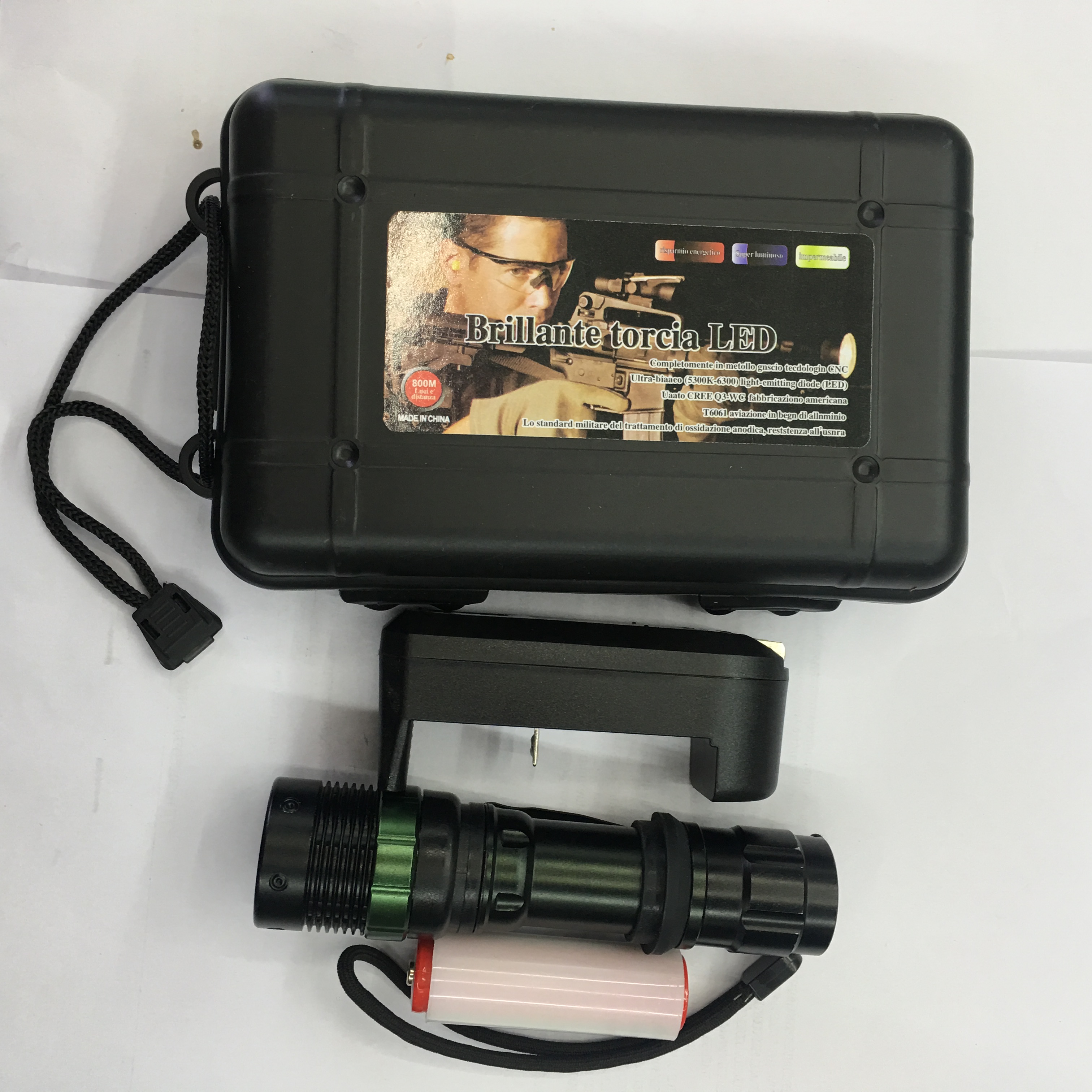 Direct sales from the manufacturer of 109 high-intensity flashlight, dimming flashlight and LED flashlight