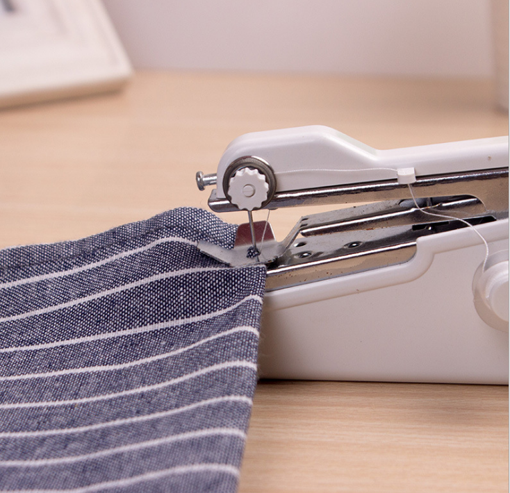 Professional wholesale of portable handy stitch handheld mini electric sewing machines details Picture