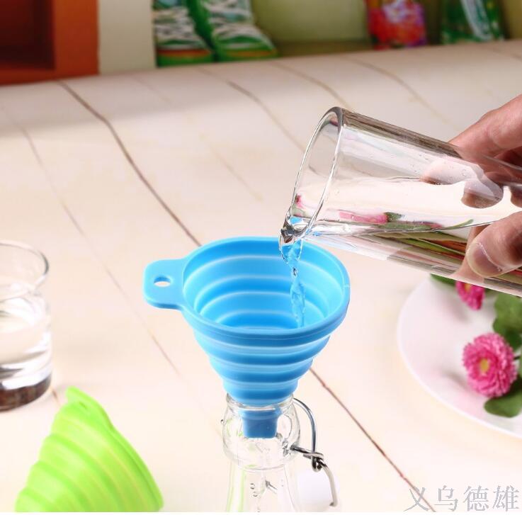 新款食品级硅胶折叠漏斗 迷你便携伸缩油漏细节图