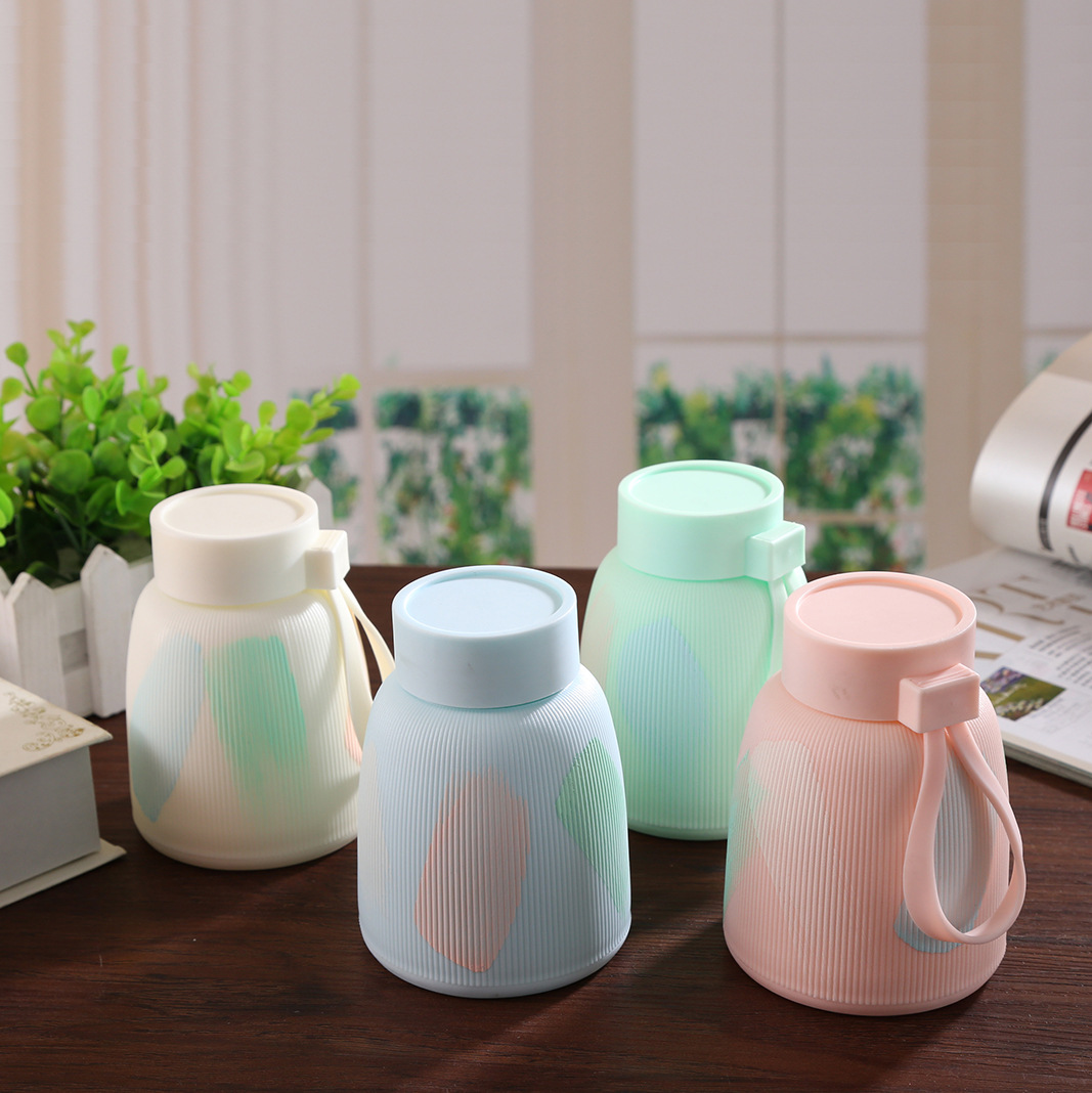 Cute anti-scald plastic shell glass cups, promotional gift cups, glass cups, plastic glass cups, ceramic cups, insulated cups