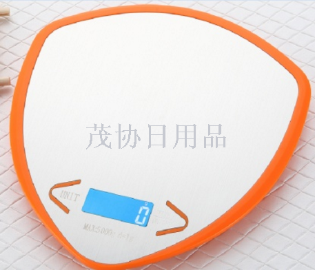 The manufacturer supplies the B19L precise and lightweight kitchen scale, a high-quality and exquisite kitchen scale