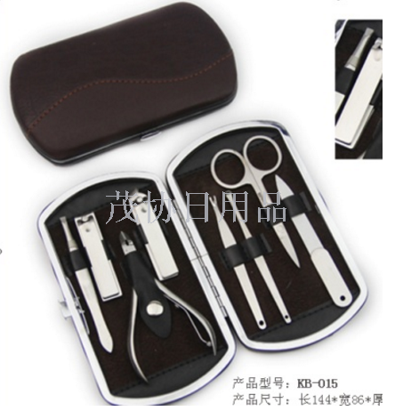 Nail clippers Eyebrow clippers Nail file, ear spoon, cuticle pliers, cuticle knife, eyebrow tongs