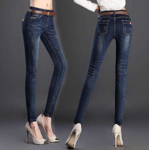 Fashionable and trendy Korean-style slimming, petite and hip-lifting women's jeans and long pants
