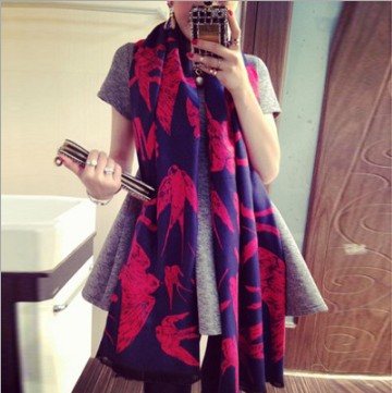 新款秋冬欧美燕子植物羊绒围巾女士百搭保暖披肩两用批发细节图