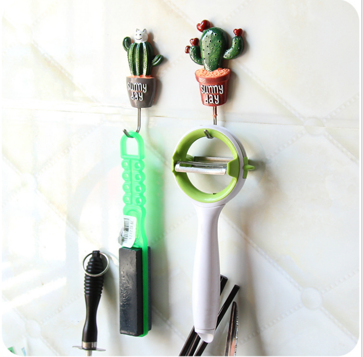 Creative home resin cactus strong adhesive hook, fresh and cute succulent plant, can be attached or nailed with hooks Application Scenario
