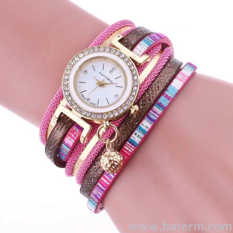 速卖通爆款时尚彩色链条小球挂坠缠绕两圈女士手链手表细节图