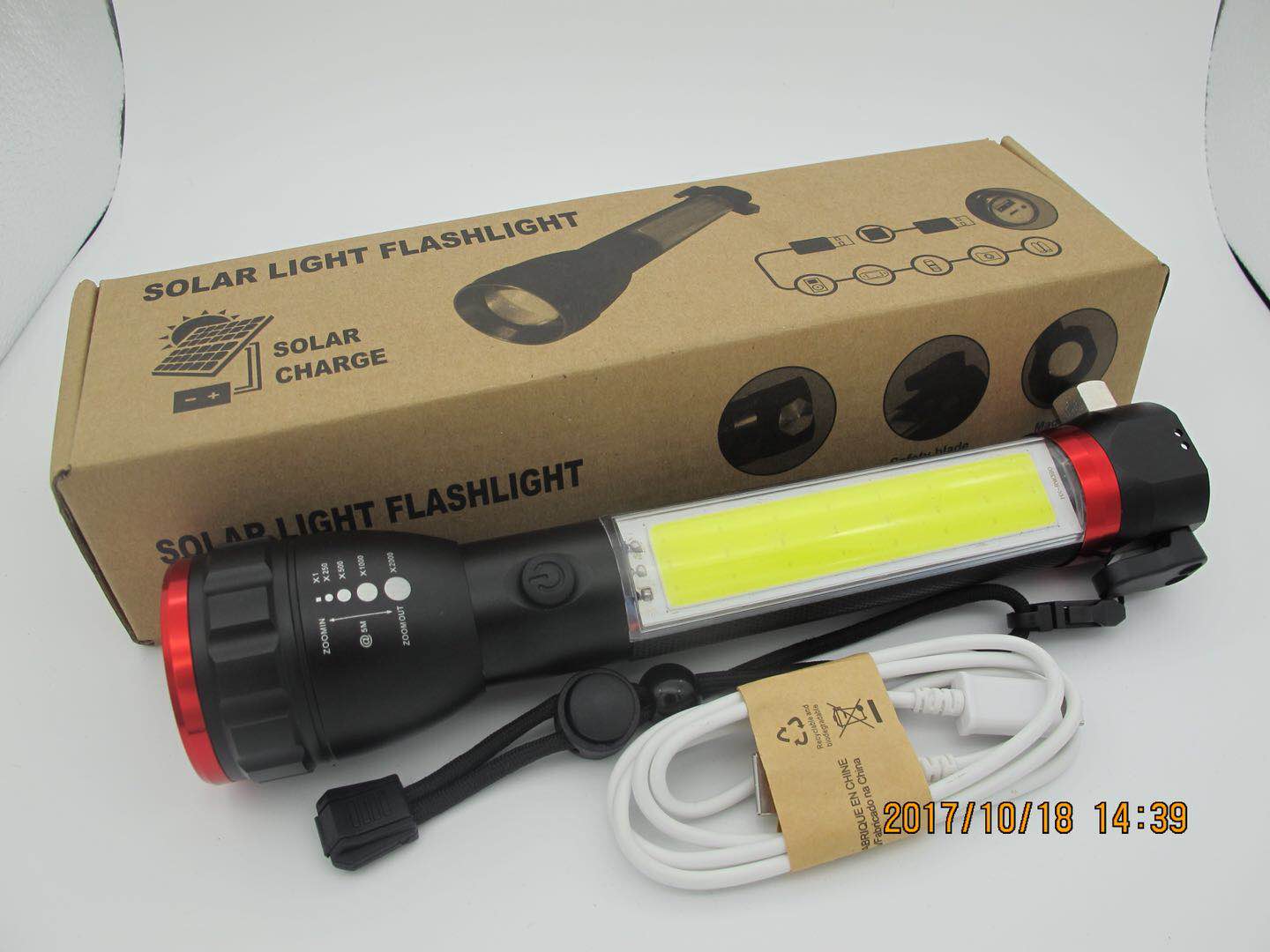 Solar flashlight, COB high-intensity flashlight, safety hammer flashlight, USB charging flashlight, factory direct sales Application Scenario