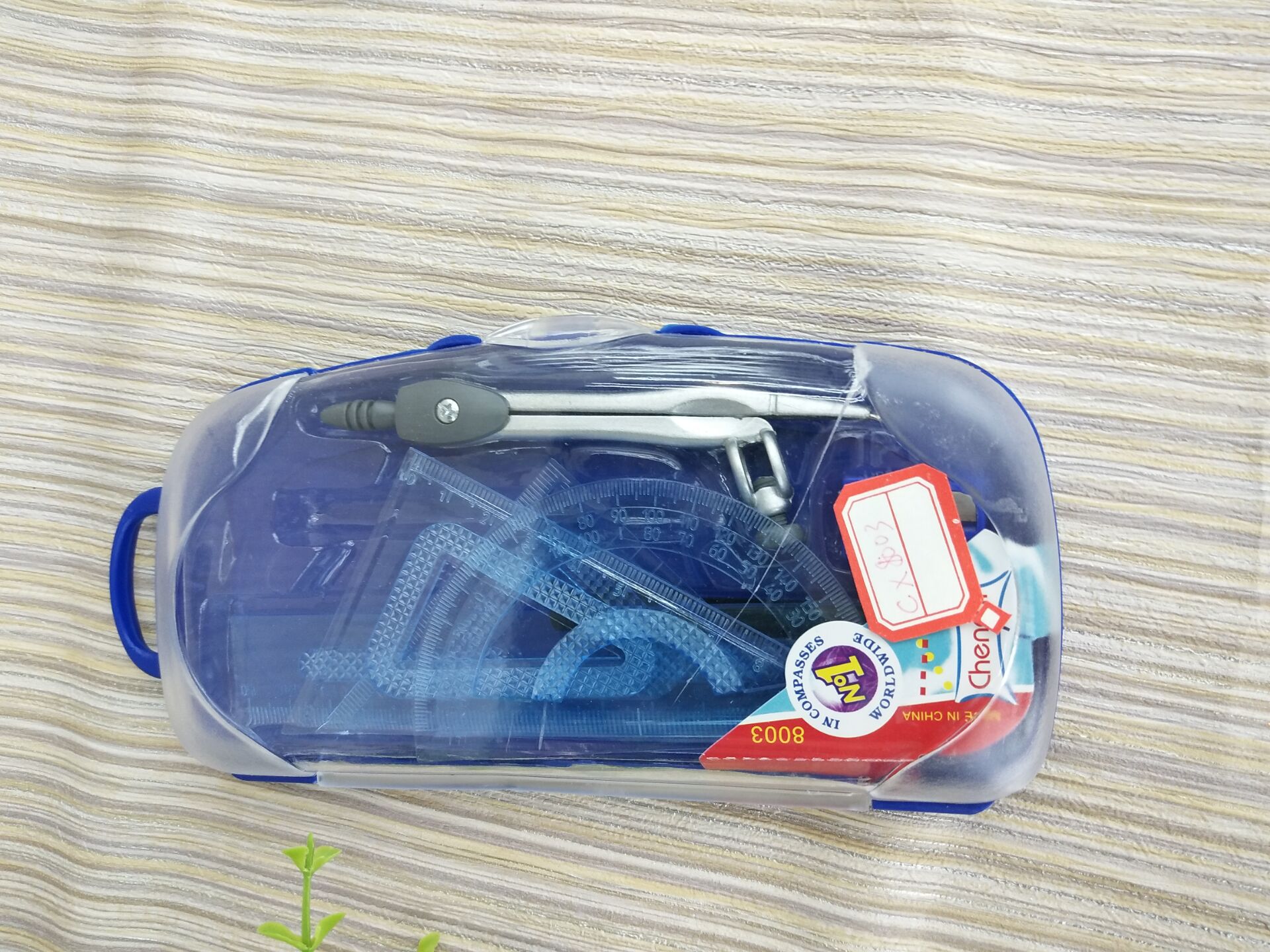 Plastic-metal compasses set