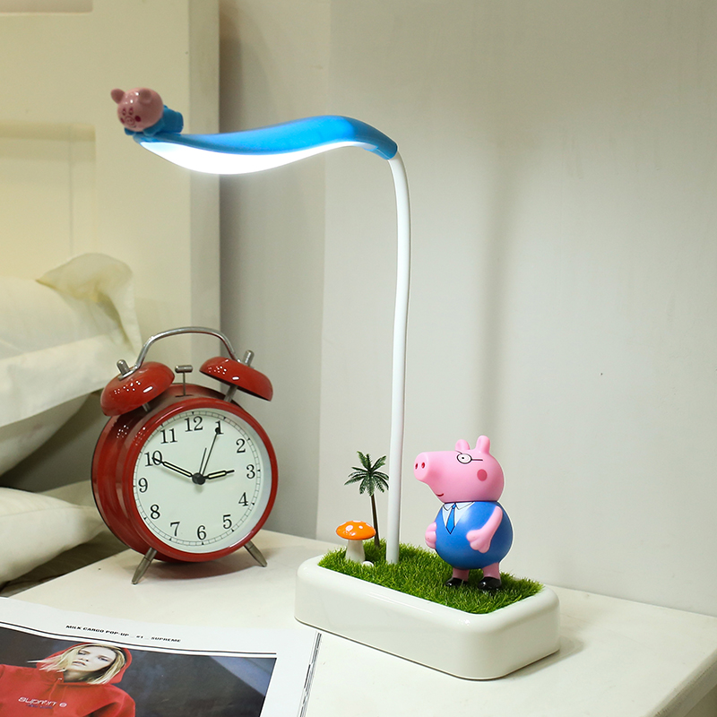 أضواء كروتونية صغيرة قابلة لإعادة الشحن من طراز USB Kititi LED المكتب المكتبي للتلاميذ في المناظر الطبيعية الصغيرة Application Scenario