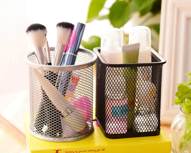 Creative colorful circular grid metal multi-functional pen holder, a fashionable Korean desktop office supplies storage and decoration item Specification image
