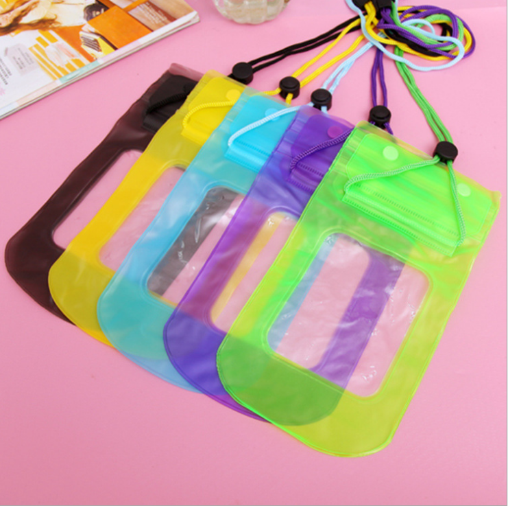 Transparent mobile phone waterproof bag, multi-functional drift swimming waterproof bag, mobile phone drift bag, mobile phone protection bag Application Scenario
