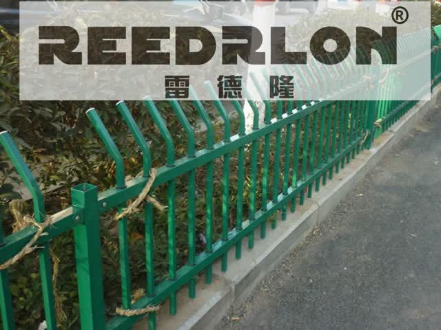 Green belt vertical pipe guardrail, square pipe guardrail, green two horizontal iron pipe guardrail, Ledelong