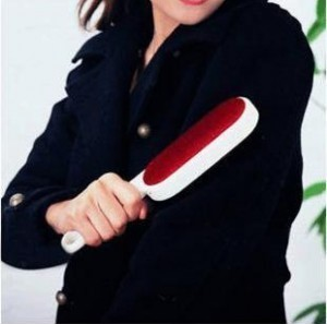 Wholesale of hair brushes, dust removal brushes, electrostatic brushes, hair removers and electrostatic dry cleaners for street stalls in the Jianghu area details Picture