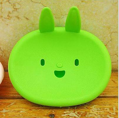 Taobao's best-selling gift: Cartoon cute little rabbit soap box, double-layer smiling soap box/soap plate/soap dish Application Scenario