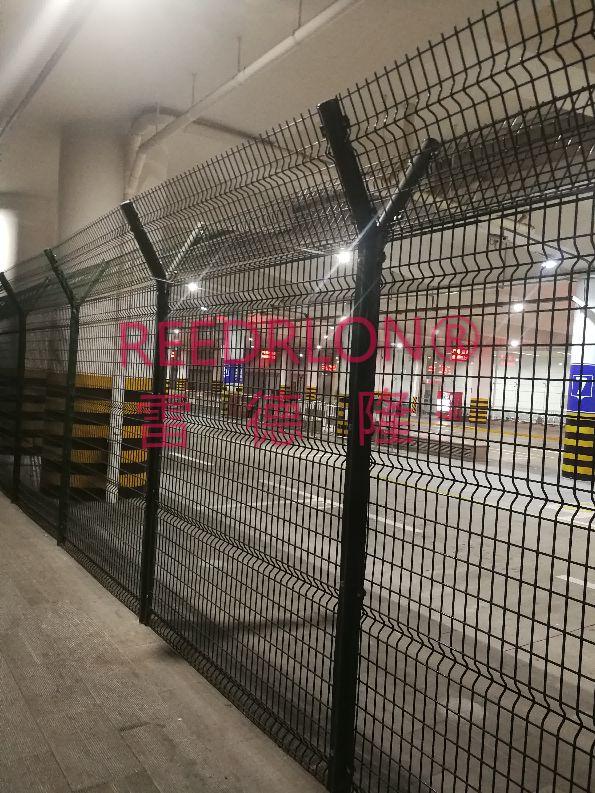 Airport guardrail Y-shaped column wire mesh green fence REEDRLON Specification image