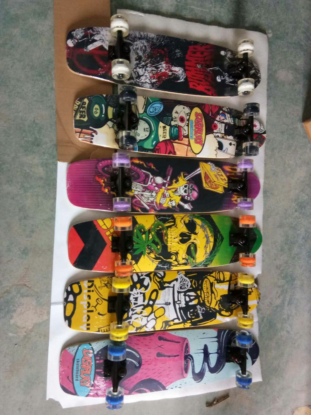 710凹板 PU大轮 正面黑色磨砂贴纸 背面热转印图案