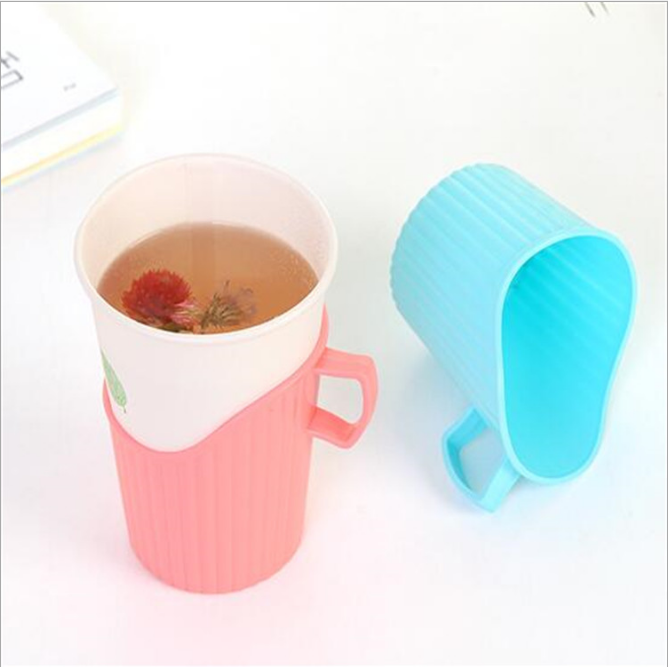 Wholesale of disposable paper cup drag, drinking cup thickened cup holder, plastic cup holder, paper cup rack, hot water heat insulation cup holder and cup sleeve Application Scenario