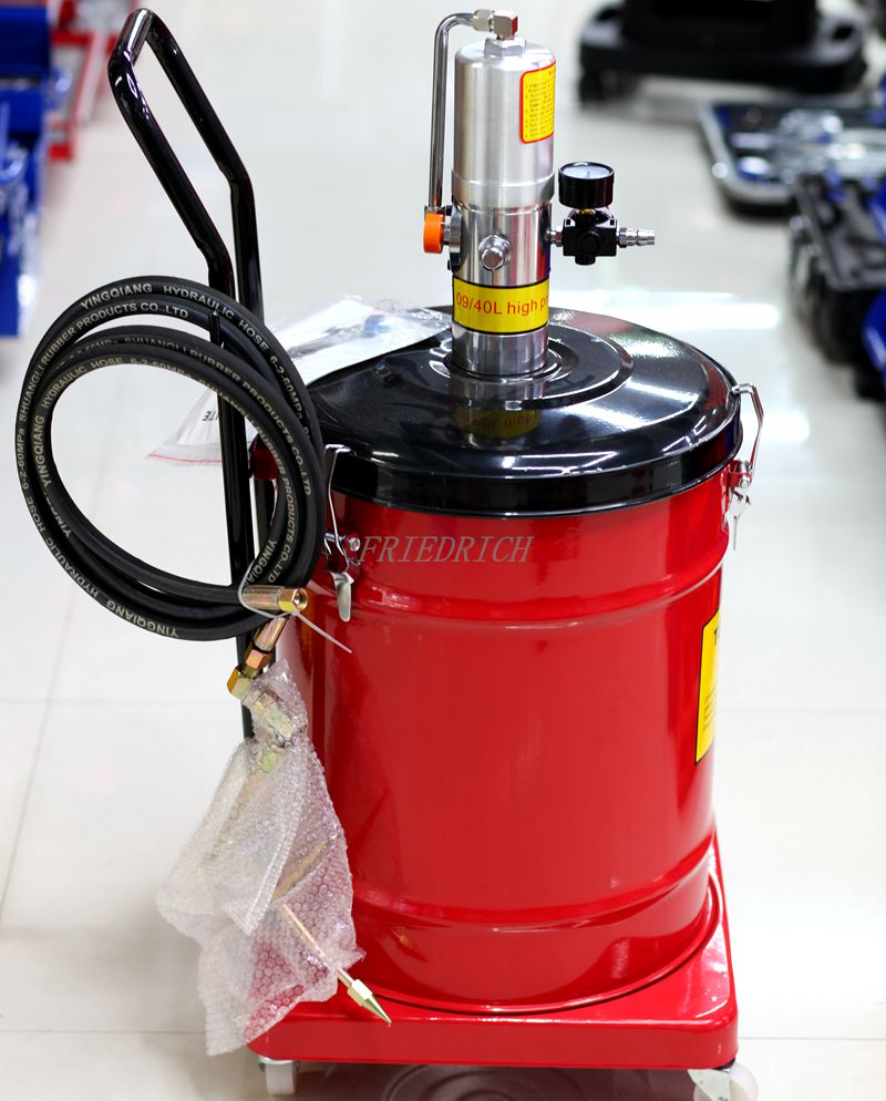 Pneumatic high-pressure grease pump, grease gun, oil injector, high-pressure yellow oil pump, lubrication pump, oil injector, oil pumping unit Application Scenario