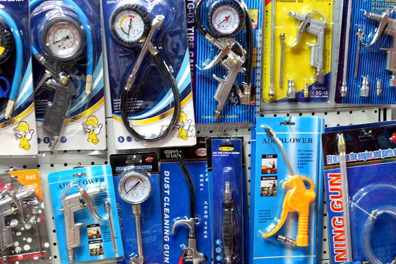 Automobile tire pressure guns. Tire pressure gauges. Tire pressure monitor. Air gauge gun with inflation.123 details Picture