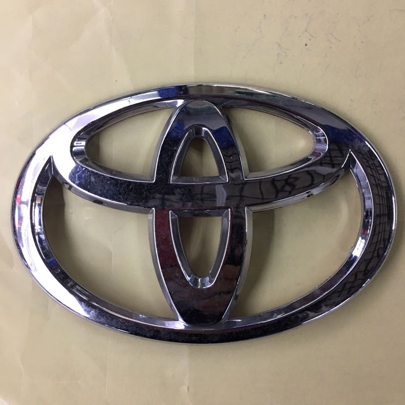 Toyota Sea Lion Logo Application Scenario