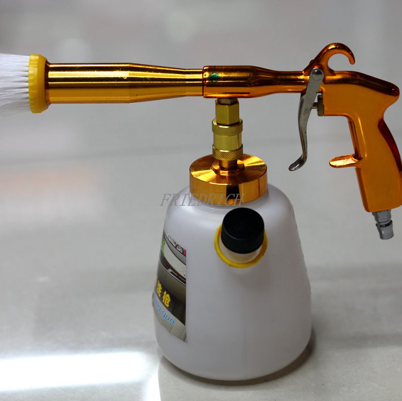 Car interior cleaning gun. Tire pressure gauge. Tire pressure monitor. The gas meter gun is inflated. Application Scenario