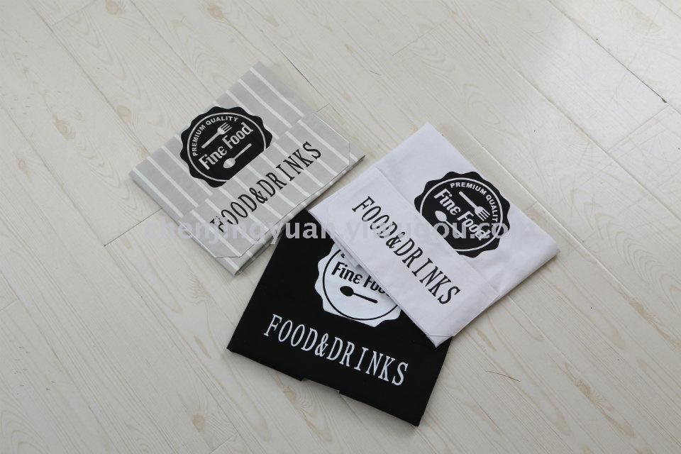 Factory direct sales of all-cotton aprons with white and black vertical stripes for knives and forks Application Scenario
