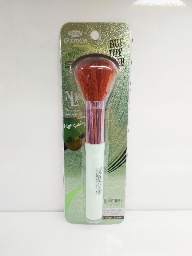 Long-handled large-sized blush brush, rouge brush, makeup brush, professional makeup tools
