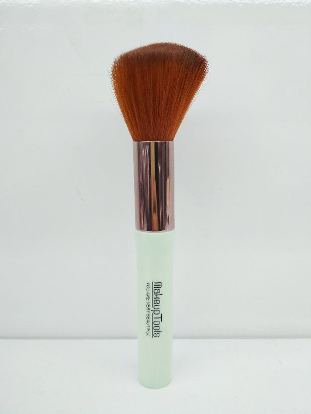 Long-handled large-sized blush brush, rouge brush, makeup brush, professional makeup tools details Picture