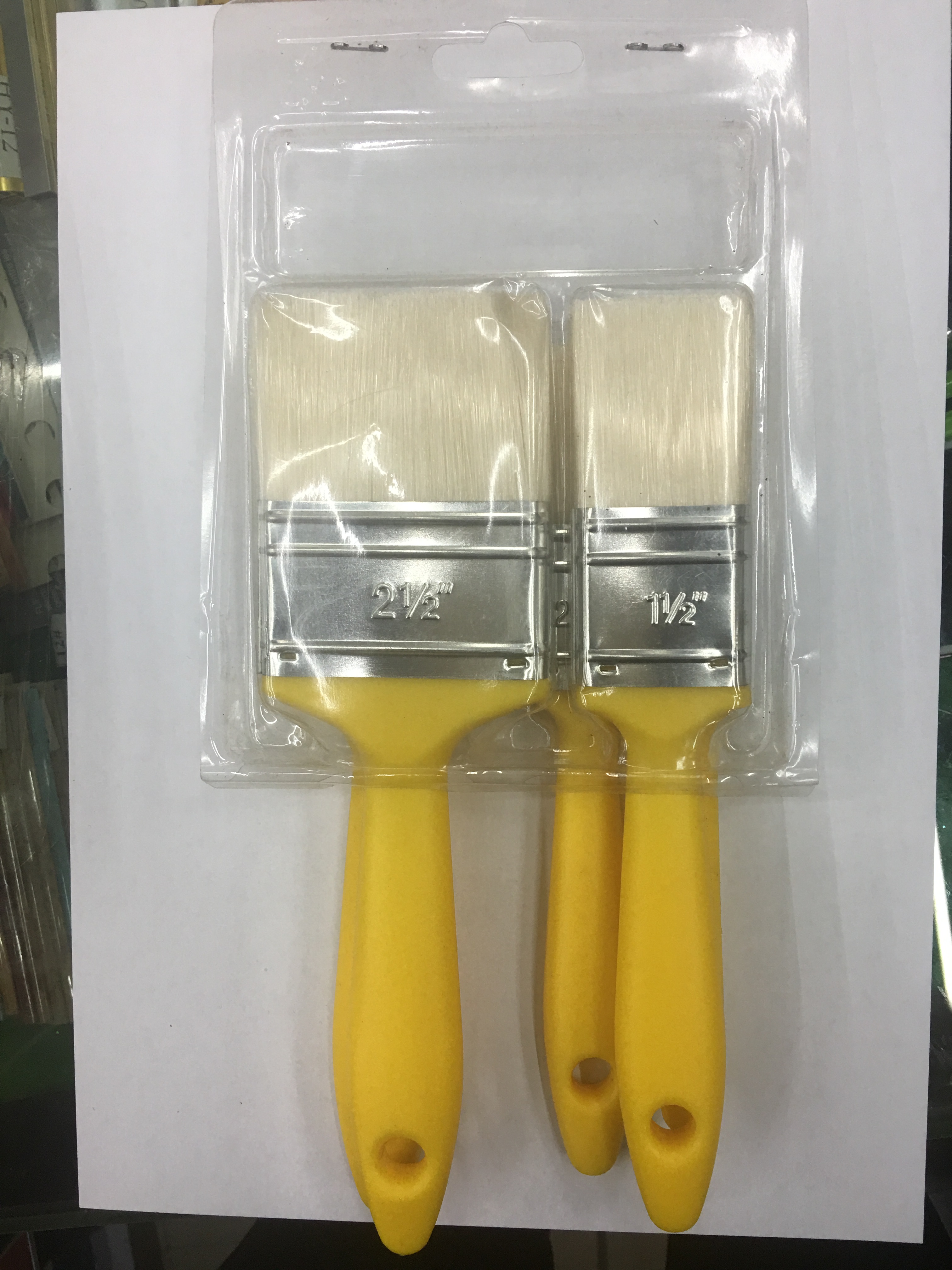 黄色套装油漆刷