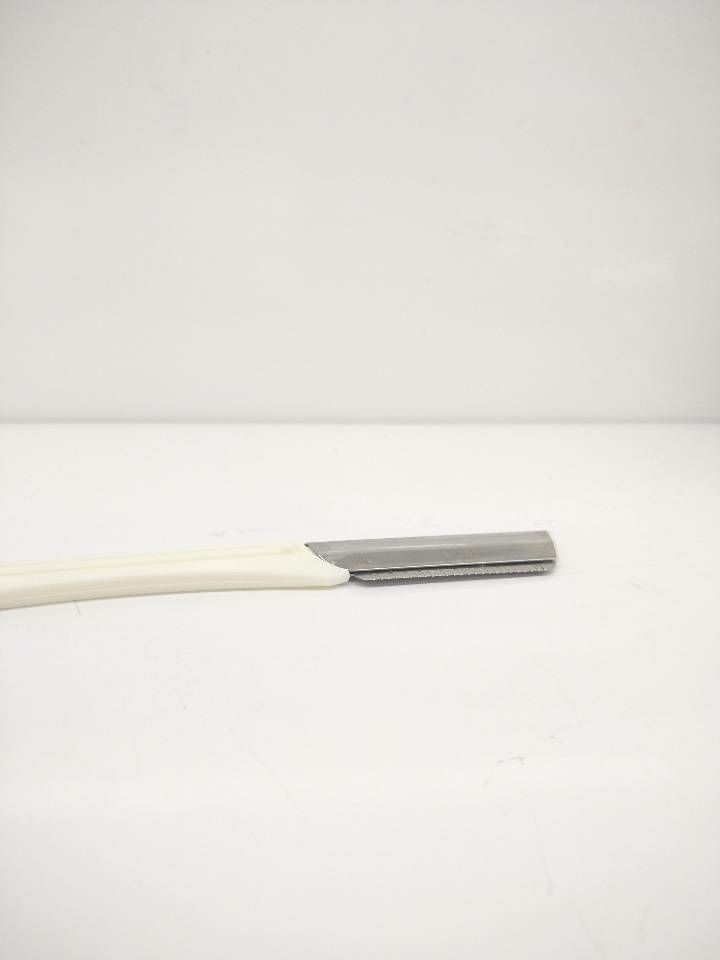 Novice eyebrow trimmer, eyebrow trimmer blade, eyebrow scraper, eyebrow shaving and eyebrow drawing set, a must-have tool for beginners Specification image