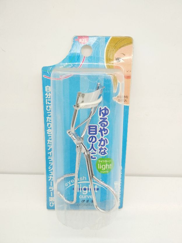 Beginner's eyelash curler, mini, long-lasting, portable eyelash curler that doesn't pinch eyelids, a makeup eyelash tool