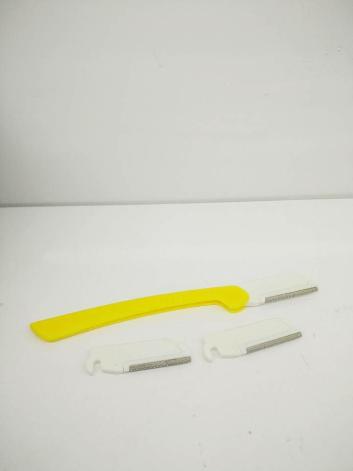Folding eyebrow trimmer, safe and sharp, beginner eyebrow trimmer, novice eyebrow trimmer, female blade details Picture