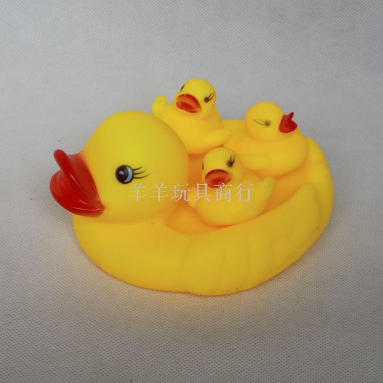 Water play ducks, ducklings, big yellow ducks, pinching can make a sound, bathing beach toys, rubber, little yellow ducks