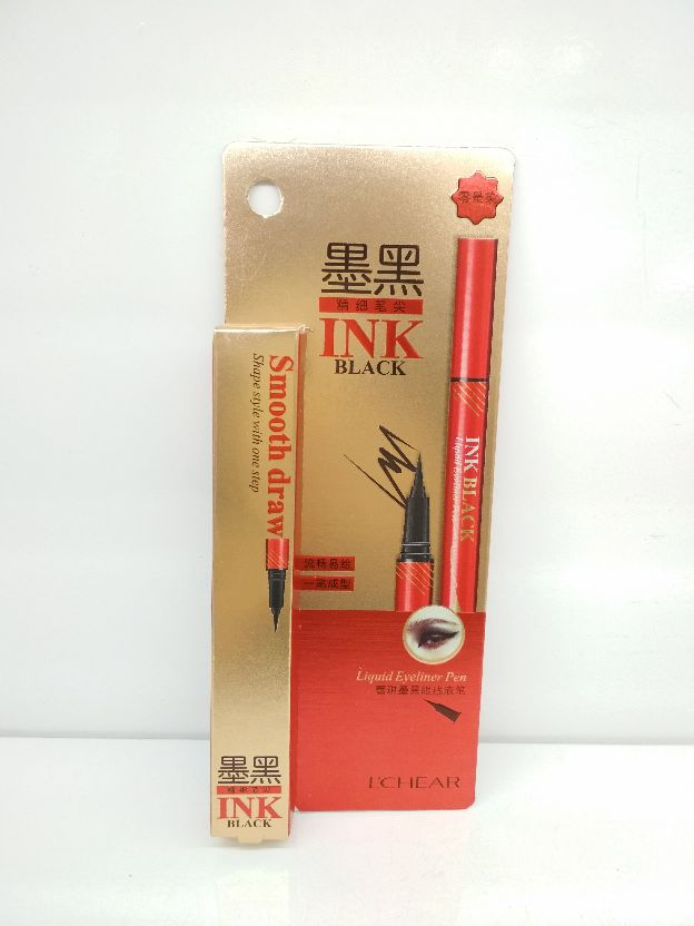 蕾琪眼线液笔流畅易绘 一笔成型