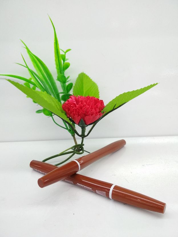 Rachel's eyeliner gel pen is fine, smooth and long-lasting, nourishing and waterproof Specification image