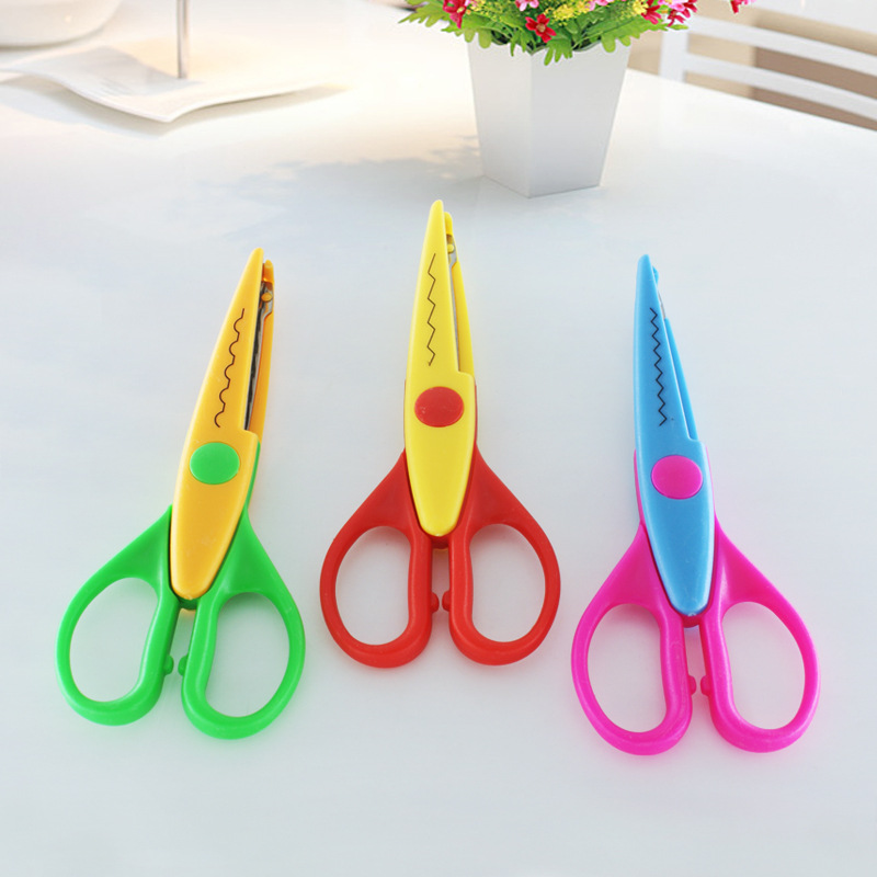 Penghao scissors, safety scissors, student art scissors, children's handmade lace scissors Specification image