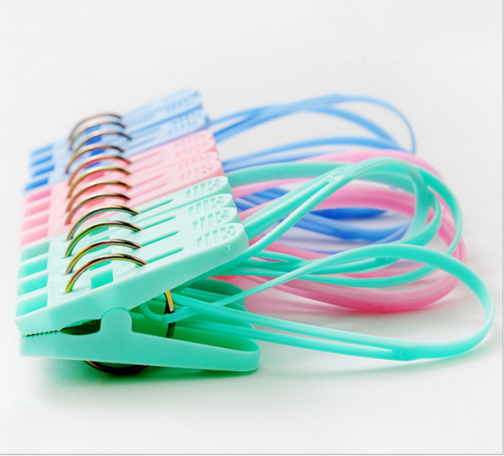 厂家直销塑料夹子旅游户外旅行必备晾毛巾晒袜子衣夹带绳夹子单个细节图