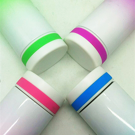 The Colorful Life insulated cup is a simple and fresh water cup made of stainless steel in an Oval-shaped design, specially designed for couples details Picture