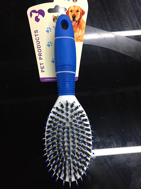 Factory direct sales of pet supplies: Large-sized pet combs with dots