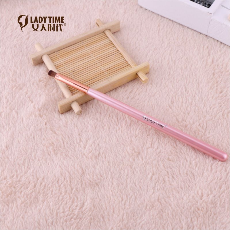 In the era of women, makeup brushes, eyebrow brushes, foundation brushes, highlighter brushes, eyeshadow brushes, lip brushes, nose shadow brushes, eyeliner brushes Application Scenario